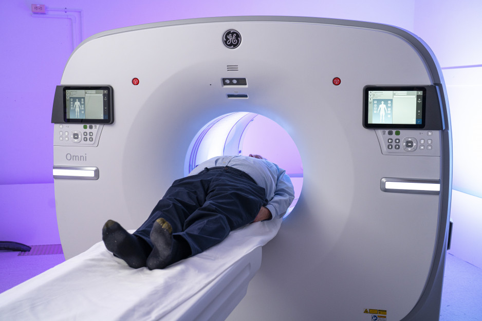 GE OMNI Legend MRI Machine