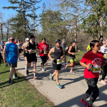 participants racing in Run for Retina