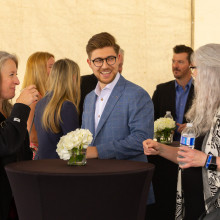 gift announcement audience