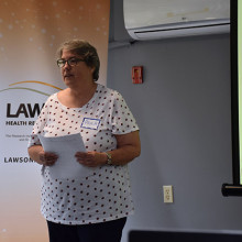 Patient advisor sharing her experience