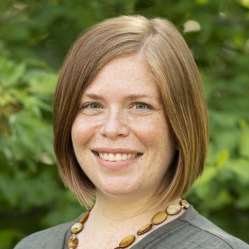 portrait of Dr. Heather MacKenzie